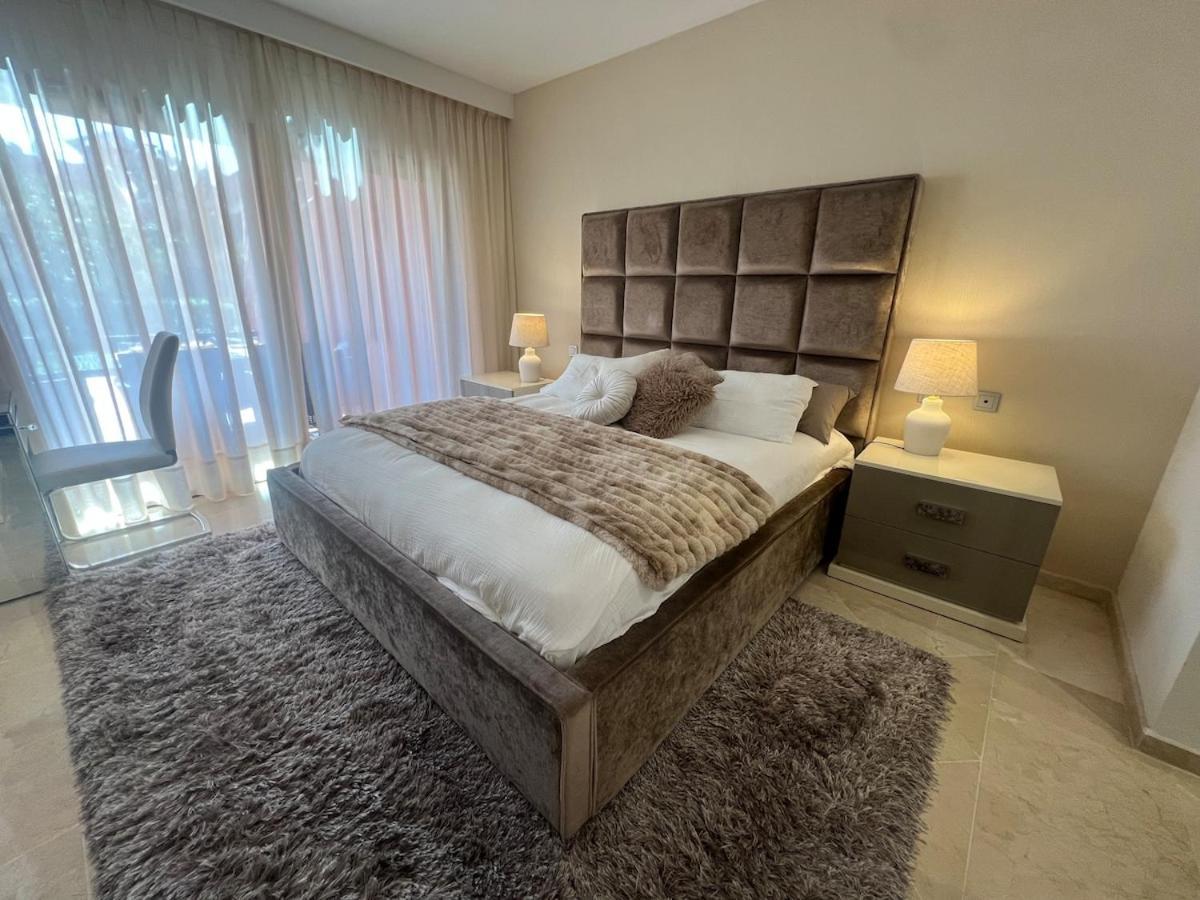 Te Huur 2 Slaapkamers Frontline Strand Complex Estepona Exterior foto